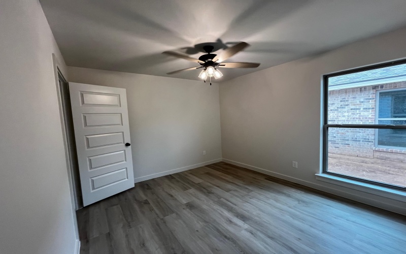 2016 Cottonwood Avenue, Wolfforth, TX 79382, 4 Bedrooms Bedrooms, ,2 BathroomsBathrooms,Residential,For Sale,2016 Cottonwood Avenue,0,202563837