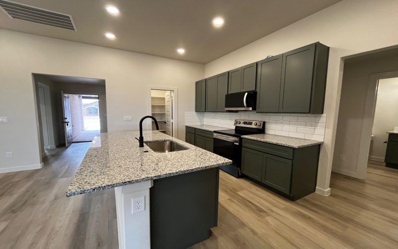 2016 Cottonwood Avenue, Wolfforth, TX 79382, 4 Bedrooms Bedrooms, ,2 BathroomsBathrooms,Residential,For Sale,2016 Cottonwood Avenue,0,202563837