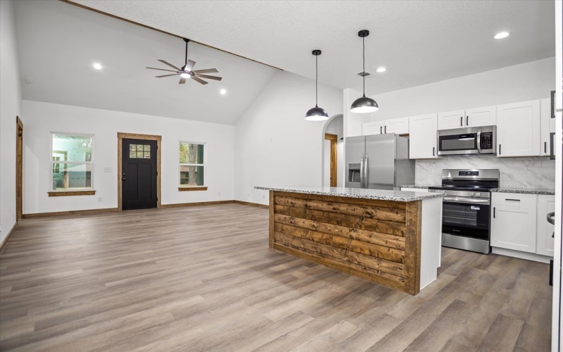 1405 Russell Ave, Lufkin, TX 74904, 3 Bedrooms Bedrooms, ,2 BathroomsBathrooms,Residential,For Sale,1405 Russell Ave,0,5107340