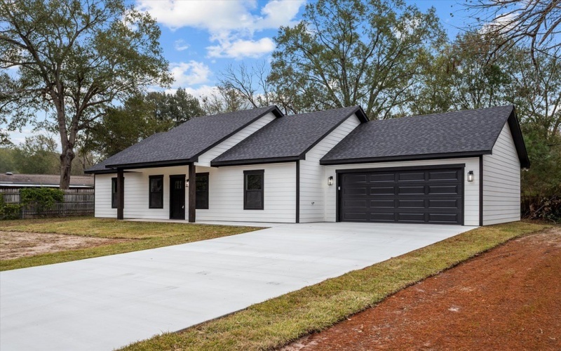 1405 Russell Ave, Lufkin, TX 74904, 3 Bedrooms Bedrooms, ,2 BathroomsBathrooms,Residential,For Sale,1405 Russell Ave,0,5107340