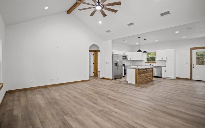 1405 Russell Ave, Lufkin, TX 74904, 3 Bedrooms Bedrooms, ,2 BathroomsBathrooms,Residential,For Sale,1405 Russell Ave,0,5107340