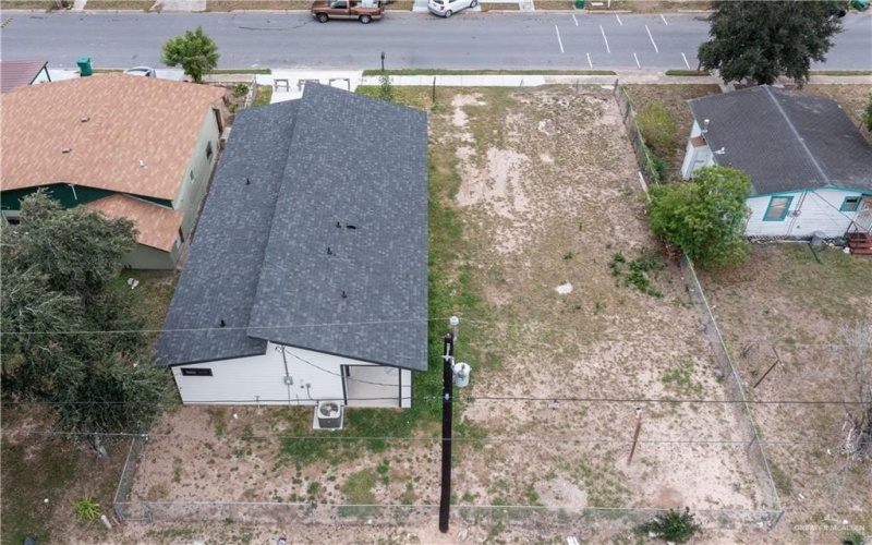 207 E Diaz Avenue, Pharr, TX 78577, 3 Bedrooms Bedrooms, ,2 BathroomsBathrooms,Residential,For Sale,207 E Diaz Avenue,0,488383