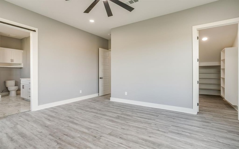 9316 Granda Vista, Joshua, TX 76058, 5 Bedrooms Bedrooms, ,5 BathroomsBathrooms,Residential,For Sale,9316 Granda Vista,0,21125589