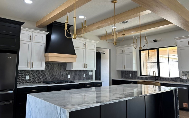 9811 E County Rd, Midland, TX 79706, 5 Bedrooms Bedrooms, ,5 BathroomsBathrooms,Residential,For Sale,9811 E County Rd,0,50087257