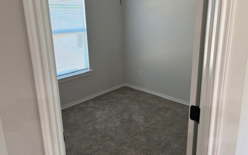 102 W Ave S, San Angelo, TX 76901, 4 Bedrooms Bedrooms, ,2 BathroomsBathrooms,Residential,For Sale,102 W Ave S,0,129950