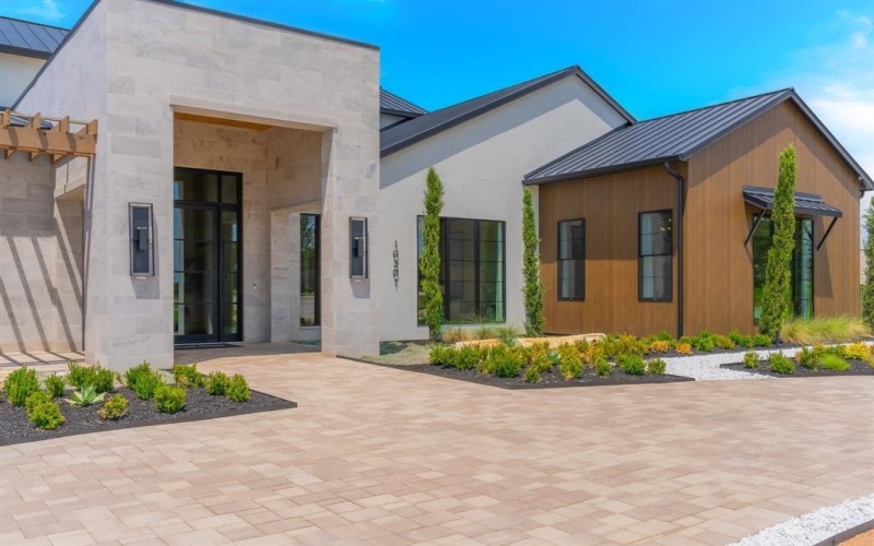 10501 Fleming Pointe Drive, Fort Worth, TX 76179, 5 Bedrooms Bedrooms, ,6 BathroomsBathrooms,Residential,For Sale,10501 Fleming Pointe Drive,0,21125679