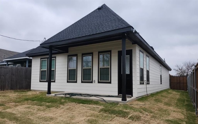 5601 Houghton Avenue, Fort Worth, TX 76107, 4 Bedrooms Bedrooms, ,2 BathroomsBathrooms,Residential,For Sale,5601 Houghton Avenue,0,21125699