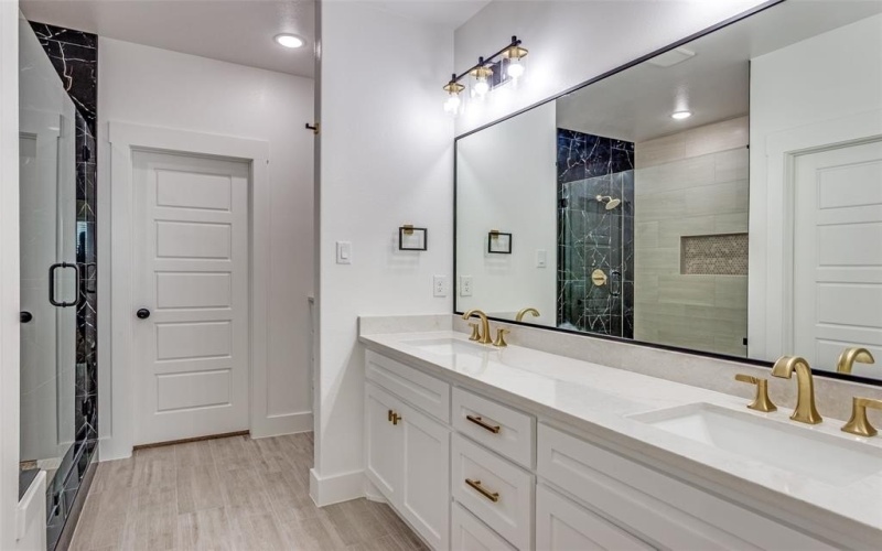 5601 Houghton Avenue, Fort Worth, TX 76107, 4 Bedrooms Bedrooms, ,2 BathroomsBathrooms,Residential,For Sale,5601 Houghton Avenue,0,21125699