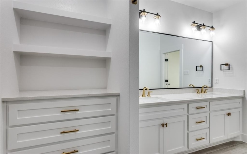 5601 Houghton Avenue, Fort Worth, TX 76107, 4 Bedrooms Bedrooms, ,2 BathroomsBathrooms,Residential,For Sale,5601 Houghton Avenue,0,21125699