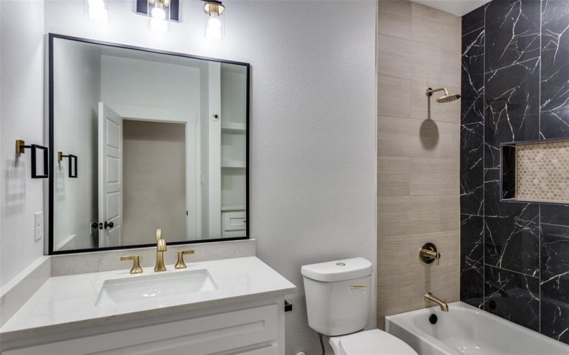 5601 Houghton Avenue, Fort Worth, TX 76107, 4 Bedrooms Bedrooms, ,2 BathroomsBathrooms,Residential,For Sale,5601 Houghton Avenue,0,21125699