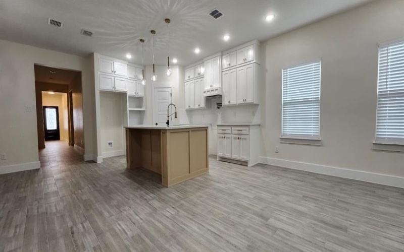 5601 Houghton Avenue, Fort Worth, TX 76107, 4 Bedrooms Bedrooms, ,2 BathroomsBathrooms,Residential,For Sale,5601 Houghton Avenue,0,21125699