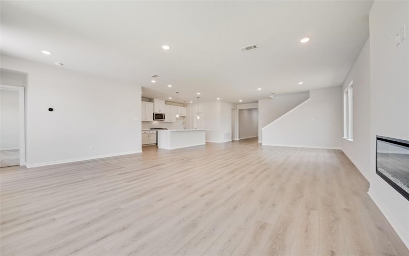 817 Hayes Court, Crowley, TX 76036, 3 Bedrooms Bedrooms, ,2 BathroomsBathrooms,Residential,For Sale,817 Hayes Court,0,21125800