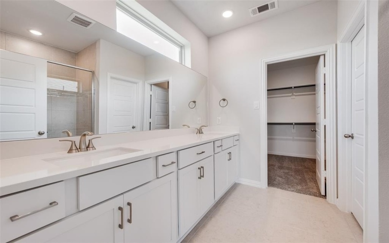 817 Hayes Court, Crowley, TX 76036, 3 Bedrooms Bedrooms, ,2 BathroomsBathrooms,Residential,For Sale,817 Hayes Court,0,21125800