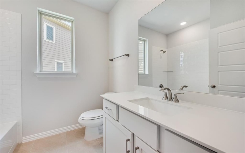 817 Hayes Court, Crowley, TX 76036, 3 Bedrooms Bedrooms, ,2 BathroomsBathrooms,Residential,For Sale,817 Hayes Court,0,21125800