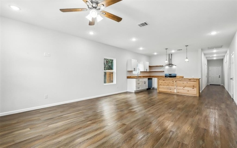 922 Scenic Drive, Granbury, TX 76048, 3 Bedrooms Bedrooms, ,2 BathroomsBathrooms,Residential,For Sale,922 Scenic Drive,0,21125966