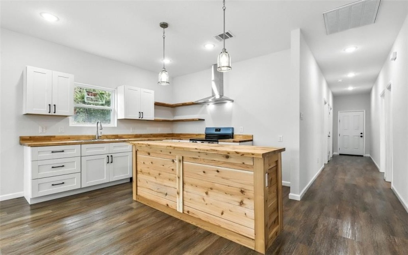 922 Scenic Drive, Granbury, TX 76048, 3 Bedrooms Bedrooms, ,2 BathroomsBathrooms,Residential,For Sale,922 Scenic Drive,0,21125966