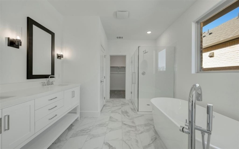 3807 Hickory Street, Sherman, TX 75092, 3 Habitaciones Habitaciones , ,2 BañosBaños,Residential,En Venta,3807 Hickory Street,0,21126002