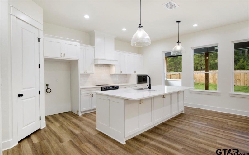 9512 FRIEDLANDER WAY, Tyler, TX 75703, 4 Bedrooms Bedrooms, ,3 BathroomsBathrooms,Residential,For Sale,9512 FRIEDLANDER WAY,25006761