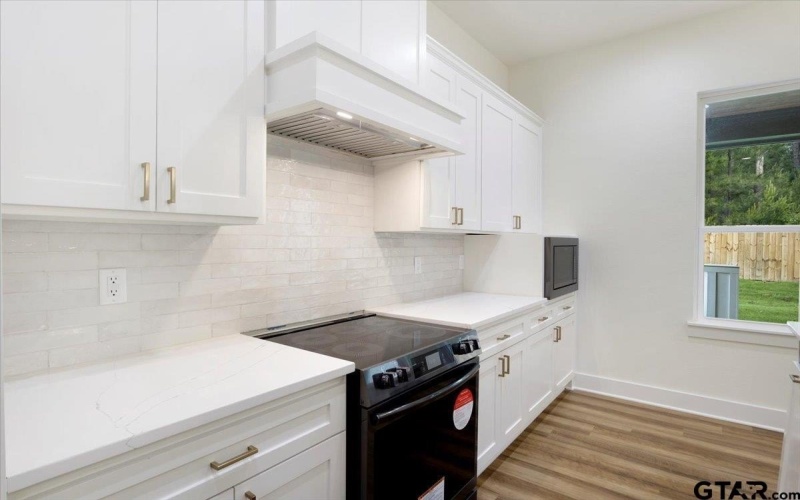 9512 FRIEDLANDER WAY, Tyler, TX 75703, 4 Bedrooms Bedrooms, ,3 BathroomsBathrooms,Residential,For Sale,9512 FRIEDLANDER WAY,25006761