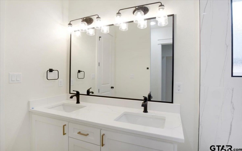 9512 FRIEDLANDER WAY, Tyler, TX 75703, 4 Bedrooms Bedrooms, ,3 BathroomsBathrooms,Residential,For Sale,9512 FRIEDLANDER WAY,25006761