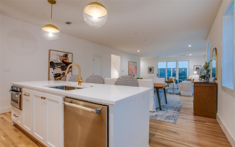 7207 Gaston Avenue #906, Dallas, TX 75206, 2 Bedrooms Bedrooms, ,2 BathroomsBathrooms,Residential,For Sale,7207 Gaston Avenue,0,21126165