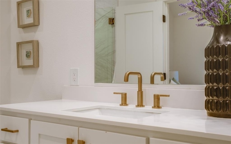 7207 Gaston Avenue #906, Dallas, TX 75206, 2 Bedrooms Bedrooms, ,2 BathroomsBathrooms,Residential,For Sale,7207 Gaston Avenue,0,21126165