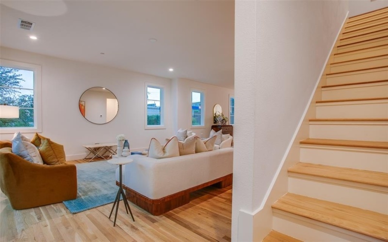 7207 Gaston Avenue #906, Dallas, TX 75206, 2 Bedrooms Bedrooms, ,2 BathroomsBathrooms,Residential,For Sale,7207 Gaston Avenue,0,21126165