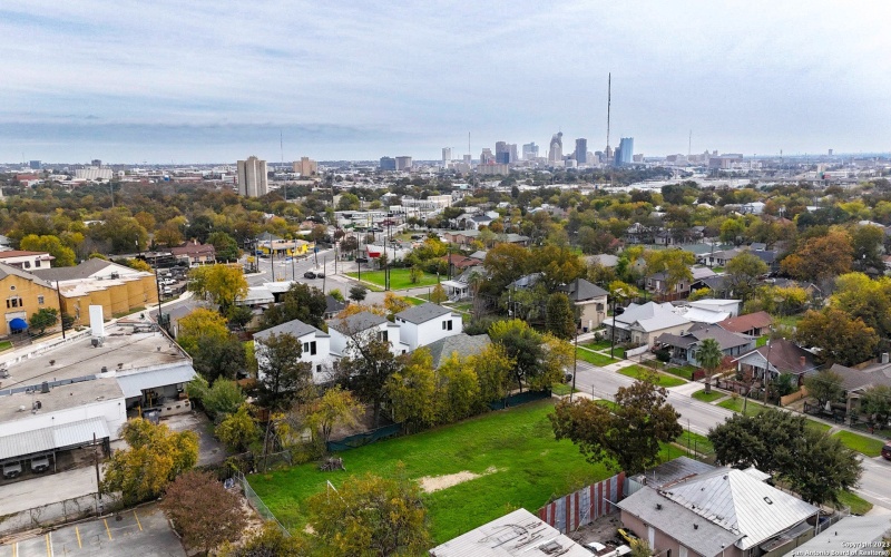 315-102 Cincinnati Ave, San Antonio, TX 78201, 3 Bedrooms Bedrooms, ,3 BathroomsBathrooms,Residential,For Sale,315-102 Cincinnati Ave,0,1728560