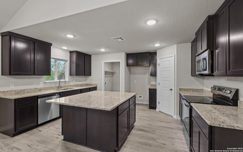 149 Sylas Hayes Loop, Pleasanton, TX 78064, 4 Bedrooms Bedrooms, ,2 BathroomsBathrooms,Residential,For Sale,149 Sylas Hayes Loop,0,1830201