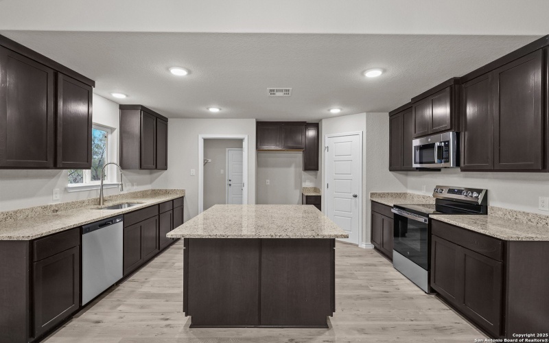 149 Sylas Hayes Loop, Pleasanton, TX 78064, 4 Bedrooms Bedrooms, ,2 BathroomsBathrooms,Residential,For Sale,149 Sylas Hayes Loop,0,1830201