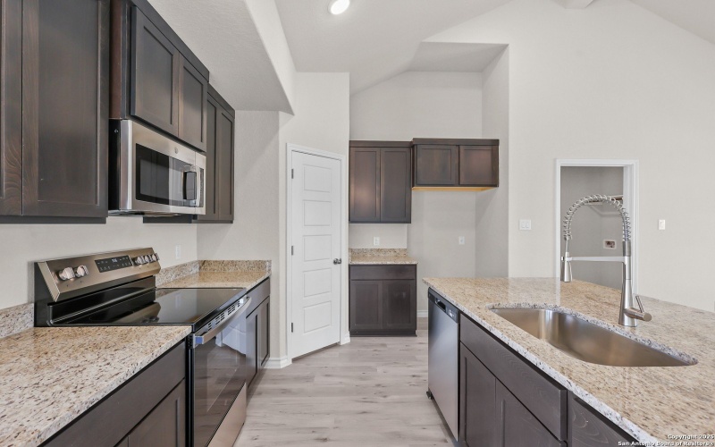 30 Log Cabin Way, Poteet, TX 78065, 3 Bedrooms Bedrooms, ,2 BathroomsBathrooms,Residential,For Sale,30 Log Cabin Way,0,1830205