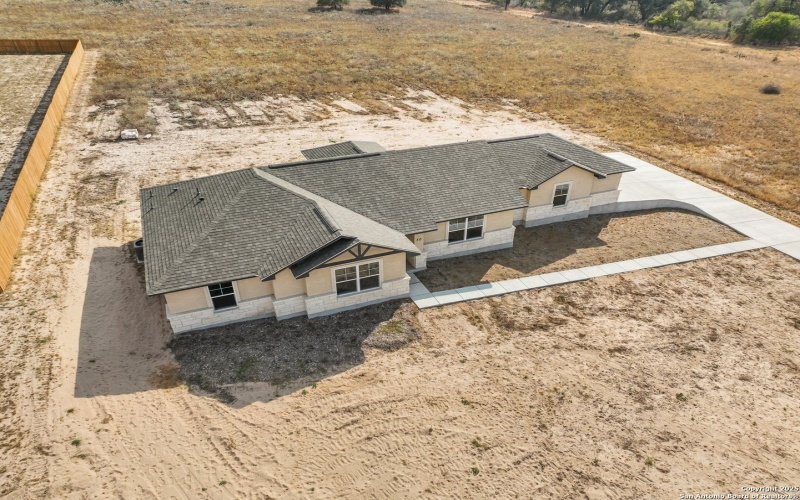 30 Log Cabin Way, Poteet, TX 78065, 3 Bedrooms Bedrooms, ,2 BathroomsBathrooms,Residential,For Sale,30 Log Cabin Way,0,1830205