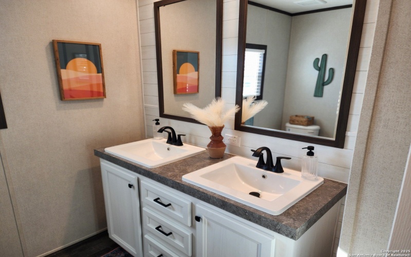 4917 Bronco Ridge, San Marcos, TX 78666, 5 Bedrooms Bedrooms, ,3 BathroomsBathrooms,Residential,For Sale,4917 Bronco Ridge,0,1836383