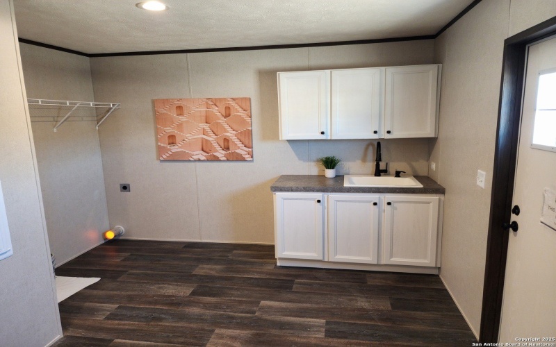 4917 Bronco Ridge, San Marcos, TX 78666, 5 Bedrooms Bedrooms, ,3 BathroomsBathrooms,Residential,For Sale,4917 Bronco Ridge,0,1836383