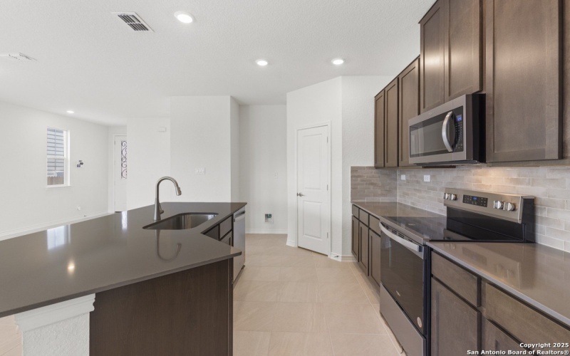 405 Panther Way, Seguin, TX 78155, 3 Bedrooms Bedrooms, ,2 BathroomsBathrooms,Residential,For Sale,405 Panther Way,0,1843558