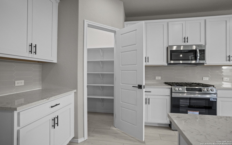 3448 Meteor Night, Converse, TX 78109, 3 Habitaciones Habitaciones , ,2 BañosBaños,Residential,En Venta,3448 Meteor Night,0,1844806