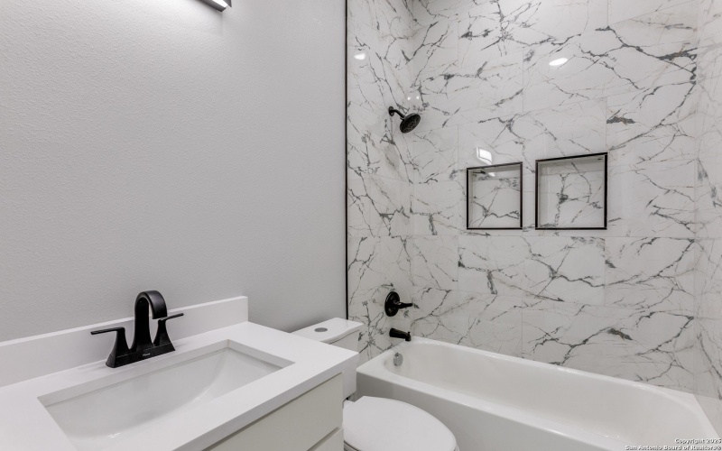 485 Post Oak, Gonzales, TX 78629, 4 Habitaciones Habitaciones , ,3 BañosBaños,Residential,En Venta,485 Post Oak,0,1847352