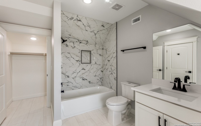 485 Post Oak, Gonzales, TX 78629, 4 Habitaciones Habitaciones , ,3 BañosBaños,Residential,En Venta,485 Post Oak,0,1847352