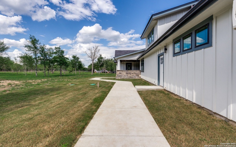 485 Post Oak, Gonzales, TX 78629, 4 Habitaciones Habitaciones , ,3 BañosBaños,Residential,En Venta,485 Post Oak,0,1847352