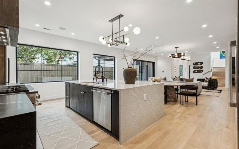 7707 Robin Road, Dallas, TX 75209, 5 Habitaciones Habitaciones , ,6 BañosBaños,Residential,En Venta,7707 Robin Road,0,21122775