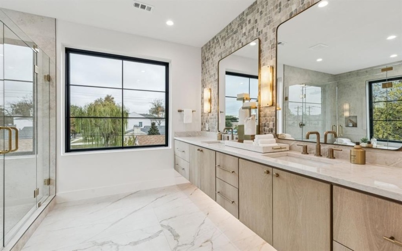 7707 Robin Road, Dallas, TX 75209, 5 Habitaciones Habitaciones , ,6 BañosBaños,Residential,En Venta,7707 Robin Road,0,21122775