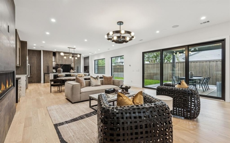 7707 Robin Road, Dallas, TX 75209, 5 Habitaciones Habitaciones , ,6 BañosBaños,Residential,En Venta,7707 Robin Road,0,21122775