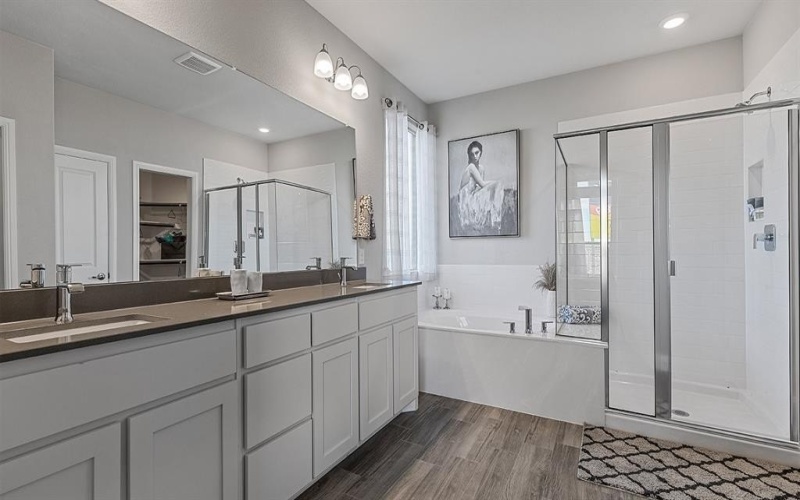 10381 SUNSET SHORE Drive, Grand Prairie, TX 76065, 4 Habitaciones Habitaciones , ,3 BañosBaños,Residential,En Venta,10381 SUNSET SHORE Drive,0,21123510