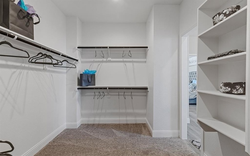 10381 SUNSET SHORE Drive, Grand Prairie, TX 76065, 4 Habitaciones Habitaciones , ,3 BañosBaños,Residential,En Venta,10381 SUNSET SHORE Drive,0,21123510