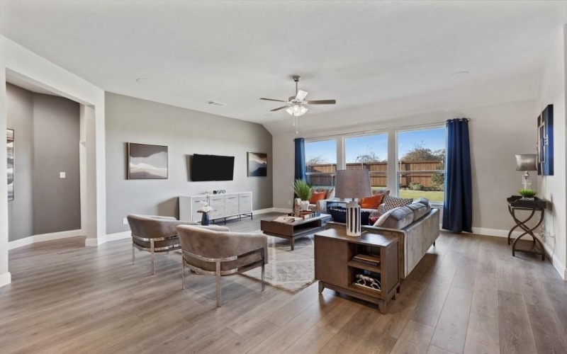 10400 SUNSET SHORE Drive, Grand Prairie, TX 76065, 4 Bedrooms Bedrooms, ,2 BathroomsBathrooms,Residential,For Sale,10400 SUNSET SHORE Drive,0,21123552