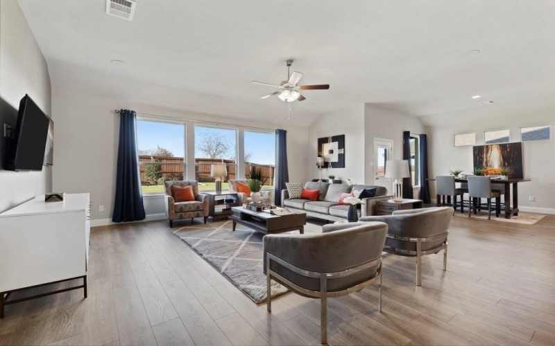 10400 SUNSET SHORE Drive, Grand Prairie, TX 76065, 4 Bedrooms Bedrooms, ,2 BathroomsBathrooms,Residential,For Sale,10400 SUNSET SHORE Drive,0,21123552