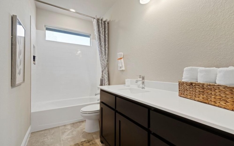 10400 SUNSET SHORE Drive, Grand Prairie, TX 76065, 4 Bedrooms Bedrooms, ,2 BathroomsBathrooms,Residential,For Sale,10400 SUNSET SHORE Drive,0,21123552