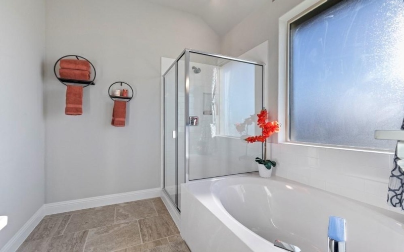 10400 SUNSET SHORE Drive, Grand Prairie, TX 76065, 4 Bedrooms Bedrooms, ,2 BathroomsBathrooms,Residential,For Sale,10400 SUNSET SHORE Drive,0,21123552