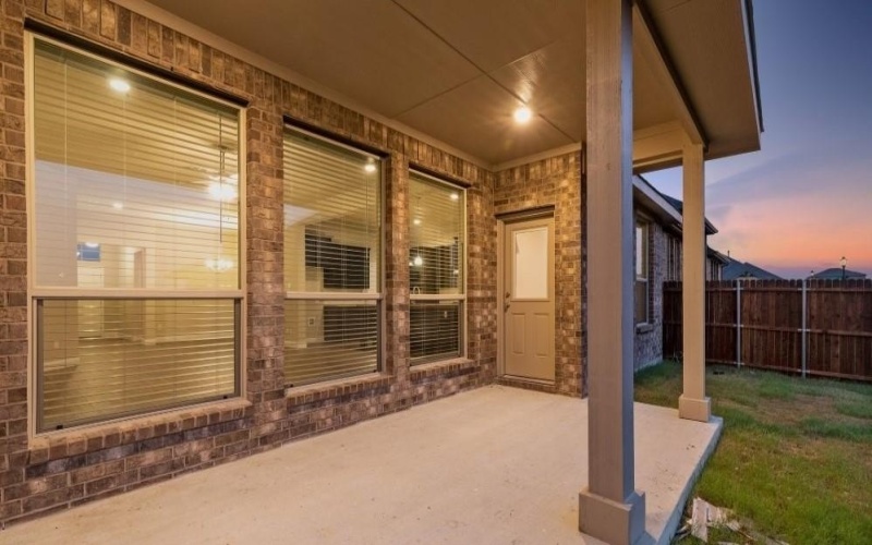 10420 SUNSET SHORE Drive, Grand Prairie, TX 76065, 5 Bedrooms Bedrooms, ,3 BathroomsBathrooms,Residential,For Sale,10420 SUNSET SHORE Drive,0,21123572