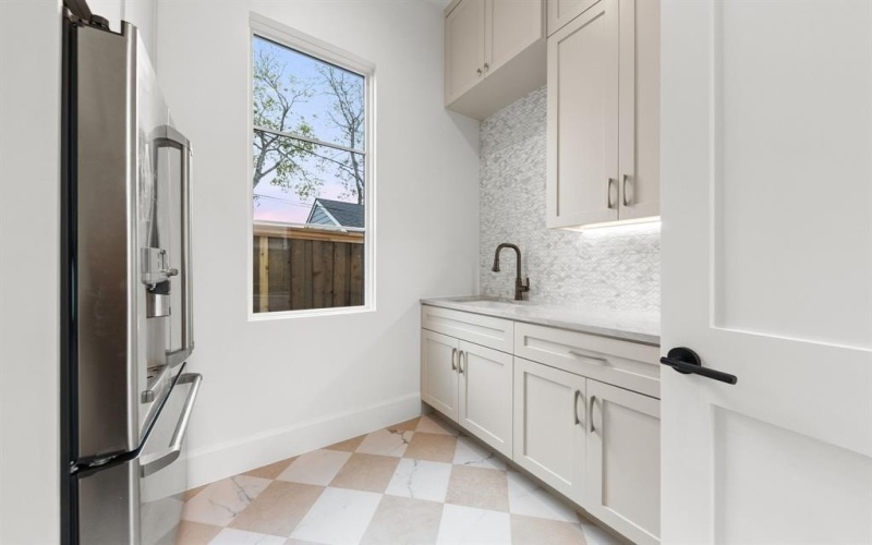 7327 Casa Loma Avenue, Dallas, TX 75214, 4 Bedrooms Bedrooms, ,5 BathroomsBathrooms,Residential,For Sale,7327 Casa Loma Avenue,0,21123693